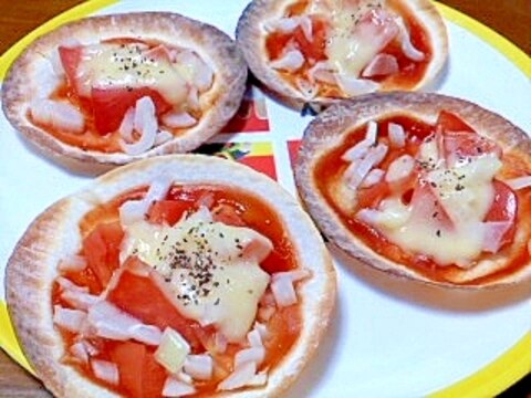 餃子の皮でピザ風★トマトと玉ねぎとチーズ